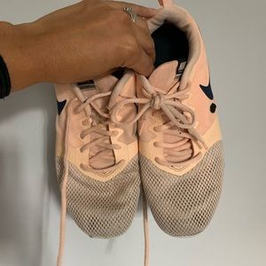 Women’s Nike shoes size 10